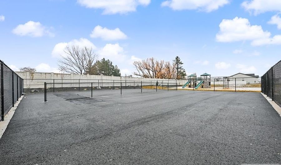 4614 Kapono Ct, Ammon, ID 83406 - 3 Beds, 3 Bath