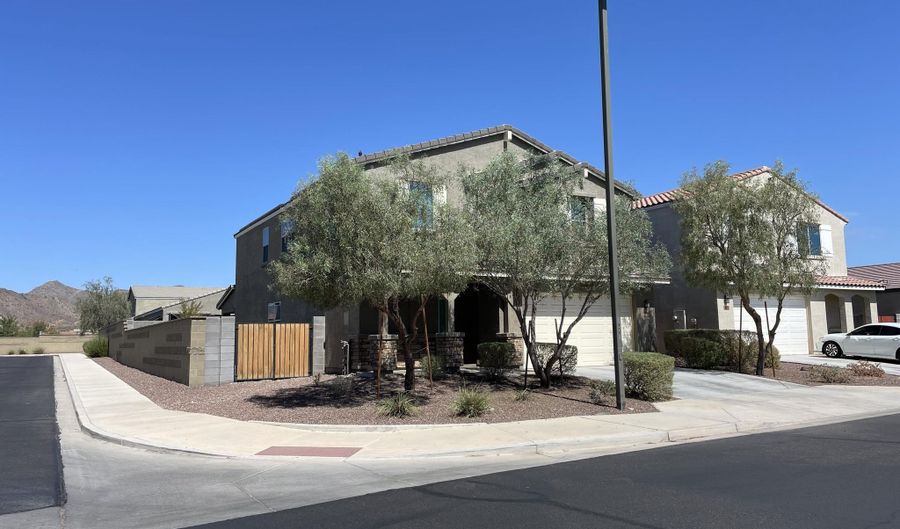 2018 N 213TH Dr, Buckeye, AZ 85396 - 5 Beds, 4 Bath