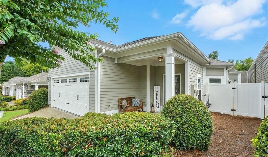 366 Acuba Vw, Woodstock, GA 30188 - 2 Beds, 2 Bath