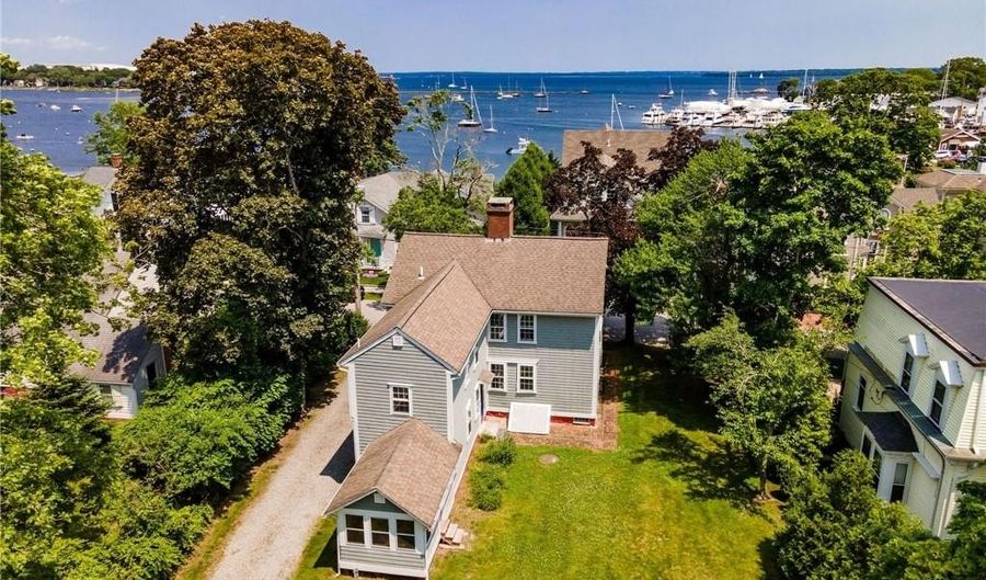 34 Pleasant St, North Kingstown, RI 02852 - 3 Beds, 2 Bath