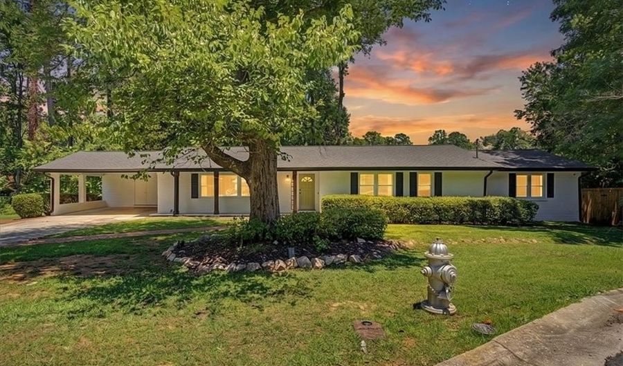 2718 Pine Grove Ct, Austell, GA 30106 - 4 Beds, 3 Bath
