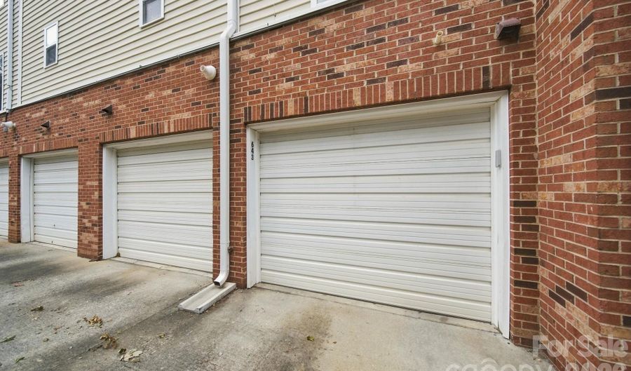 643 Raphael Pl, Charlotte, NC 28205 - 3 Beds, 3 Bath