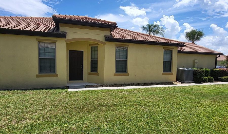 5473 SUNSET FALLS Dr, Apollo Beach, FL 33572 - 2 Beds, 2 Bath