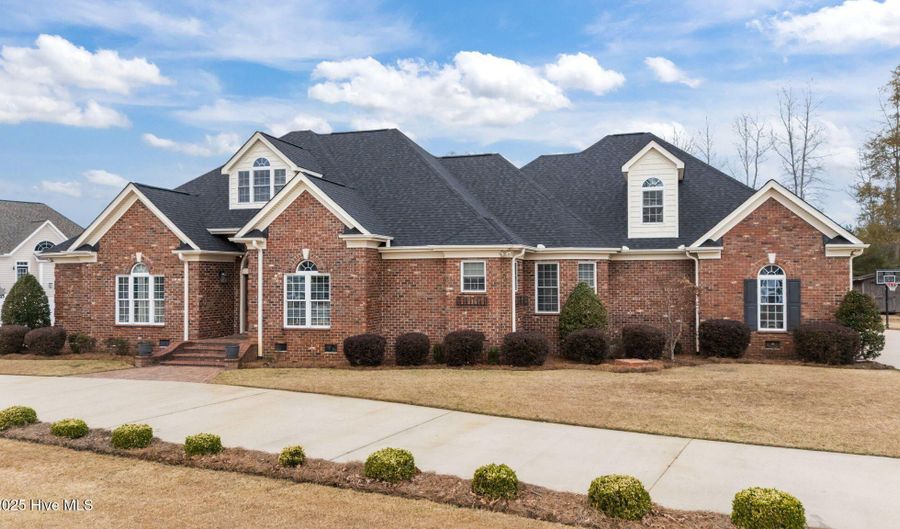 1427 Canter Way, Ayden, NC 28513 - 3 Beds, 3 Bath