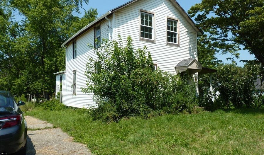 511 W Ely St, Alliance, OH 44601 - 2 Beds, 2 Bath