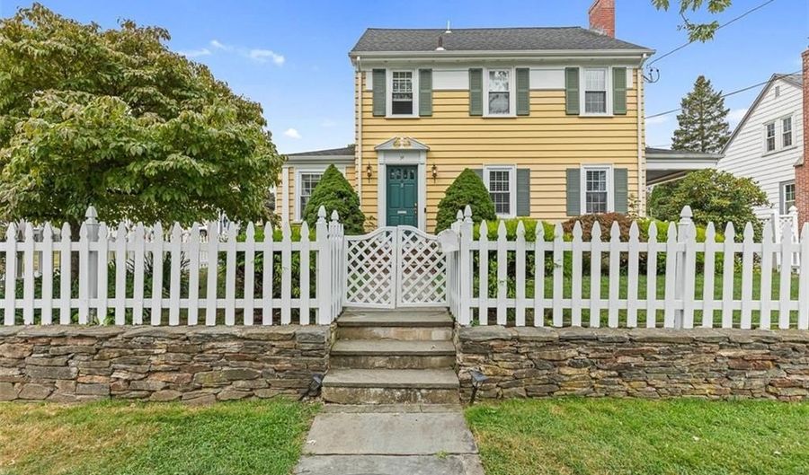 34 Burnett St, Johnston, RI 02919 - 3 Beds, 3 Bath