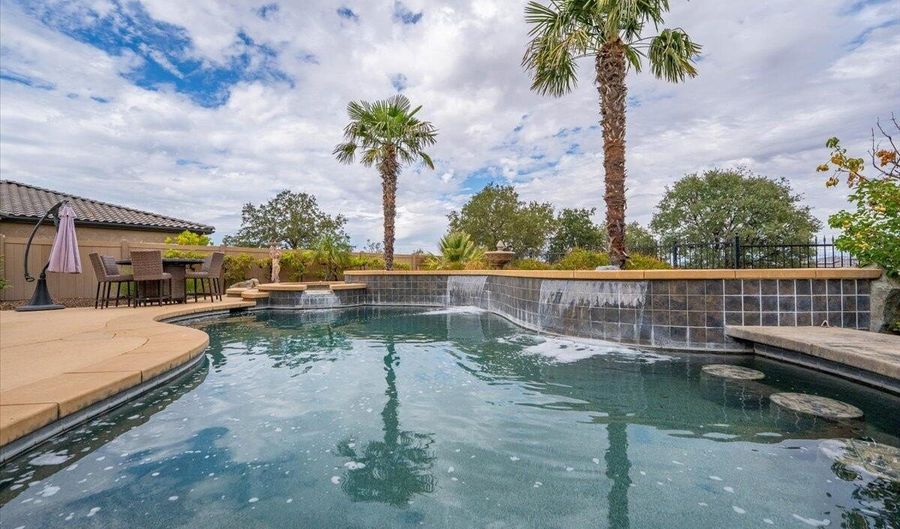 20250 Chalone Pl, Anderson, CA 96007 - 3 Beds, 3 Bath