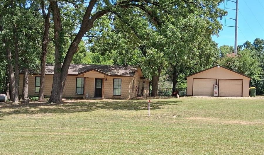 6209 Baker Ln, Alvarado, TX 76009 - 3 Beds, 2 Bath