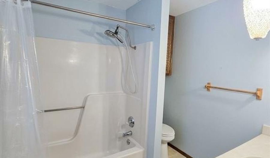 1421 Savannah Cir, Altus, OK 73521 - 3 Beds, 2 Bath