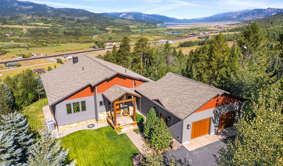 374 UPPER RIDGE Rd, Alpine, WY 83128 - 5 Beds, 3 Bath