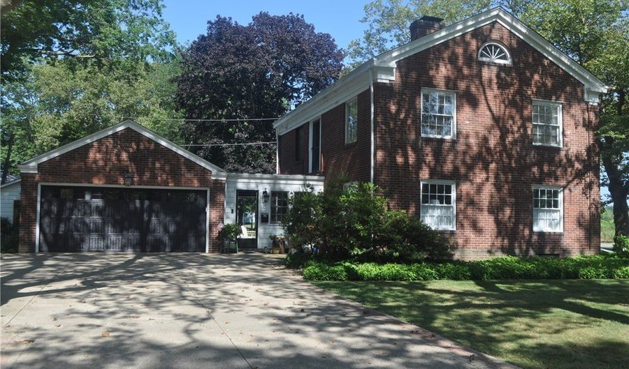 4427 Lake Rd W, Ashtabula, OH 44004 - 3 Beds, 3 Bath