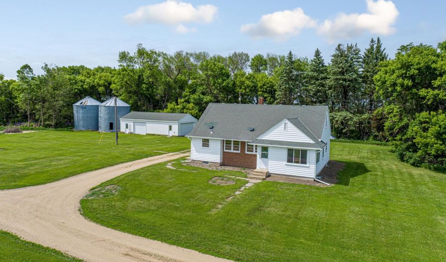 29022 431st Ave, Arlington, MN 55307 - 5 Beds, 1 Bath