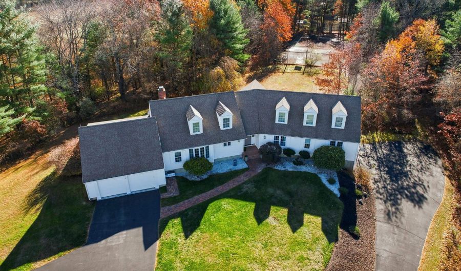 276 N Amherst Rd, Bedford, NH 03110 - 4 Beds, 3 Bath