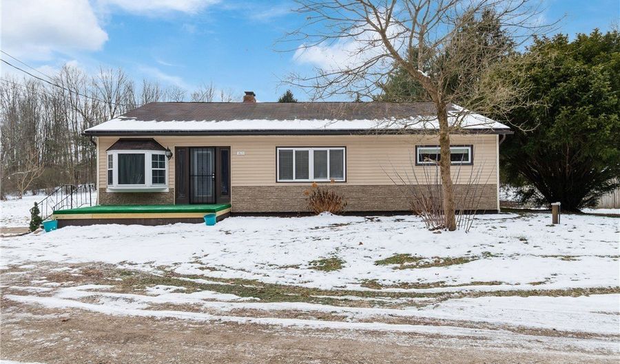 1821 Myersville Rd, Akron, OH 44312 - 4 Beds, 2 Bath