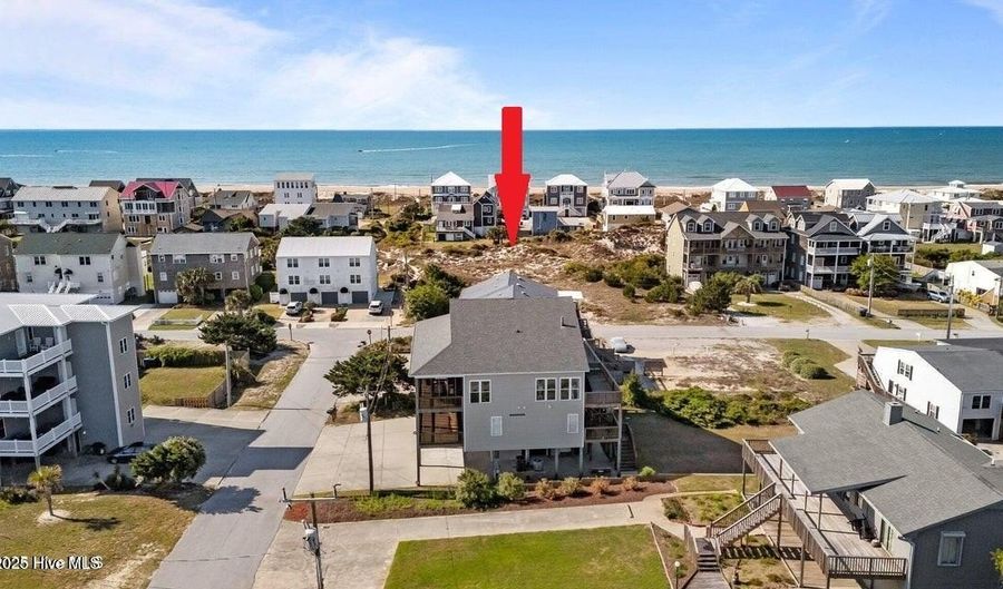 106 Willis Ave A, Atlantic Beach, NC 28512 - 4 Beds, 4 Bath