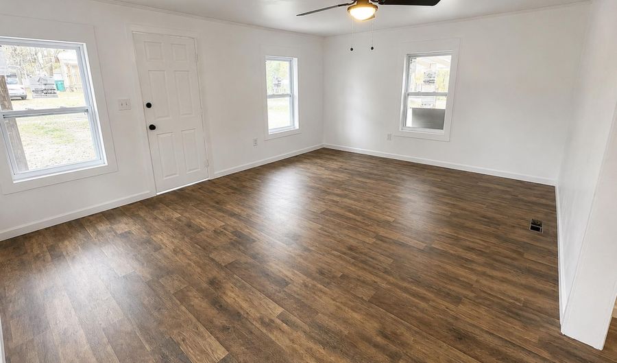 917 Heights Rd, Benton, AR 72019 - 3 Beds, 1 Bath