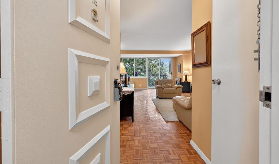 3900 WATSON Pl NW B-1G, Washington, DC 20016 - 1 Beds, 1 Bath