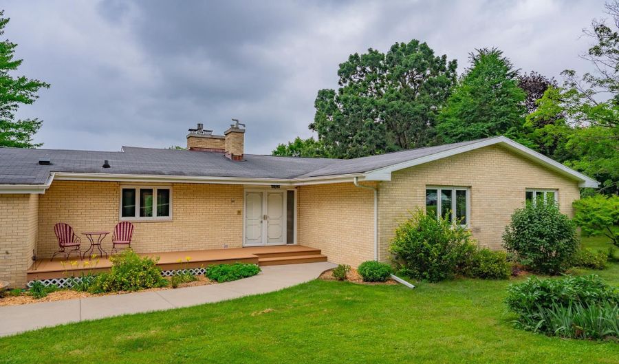 5498 Jan Dr, Fitchburg, WI 53711 - 4 Beds, 3 Bath