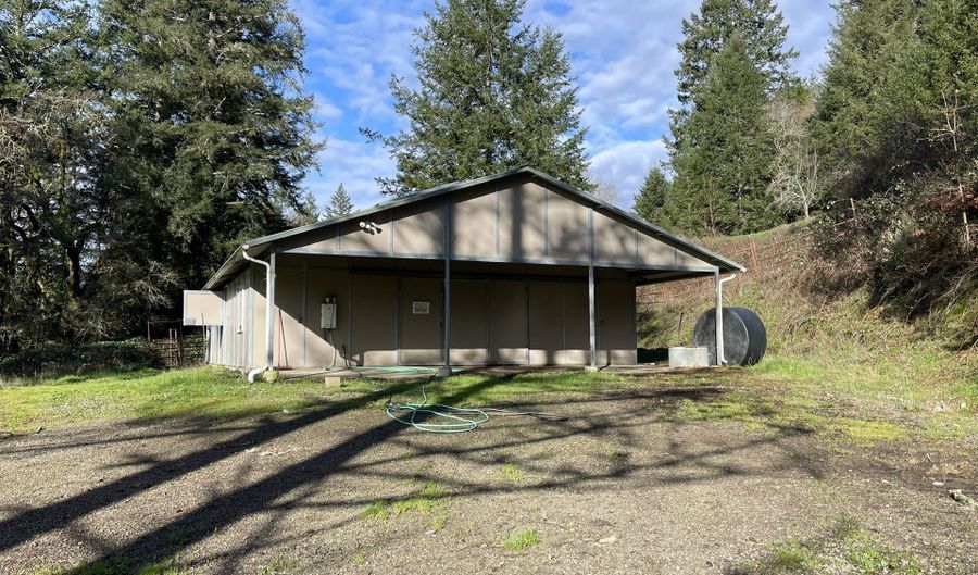 17676 GARDNER RIDGE Rd, Brookings, OR 97415 - 3 Beds, 2 Bath