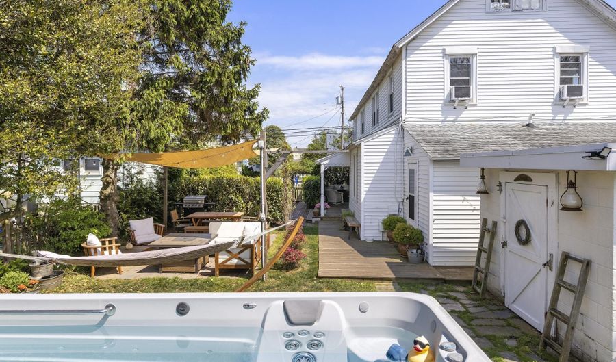 210 N BEACH Ave, Beach Haven, NJ 08008 - 5 Beds, 2 Bath