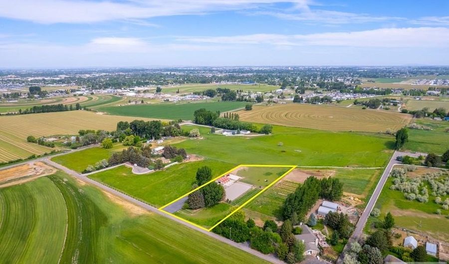 4665 E Bailey Ln, Ammon, ID 83406 - 4 Beds, 2 Bath