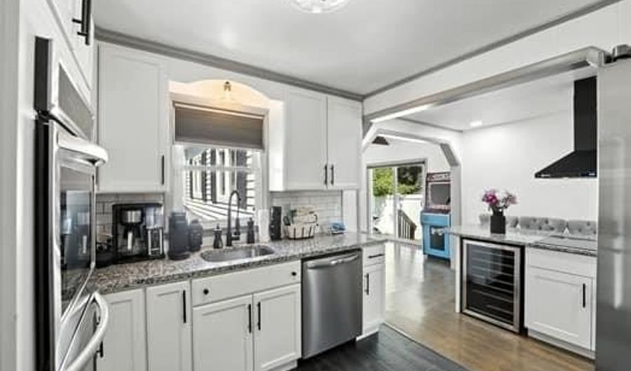 37 Atlantic Blvd, North Providence, RI 02911 - 4 Beds, 2 Bath