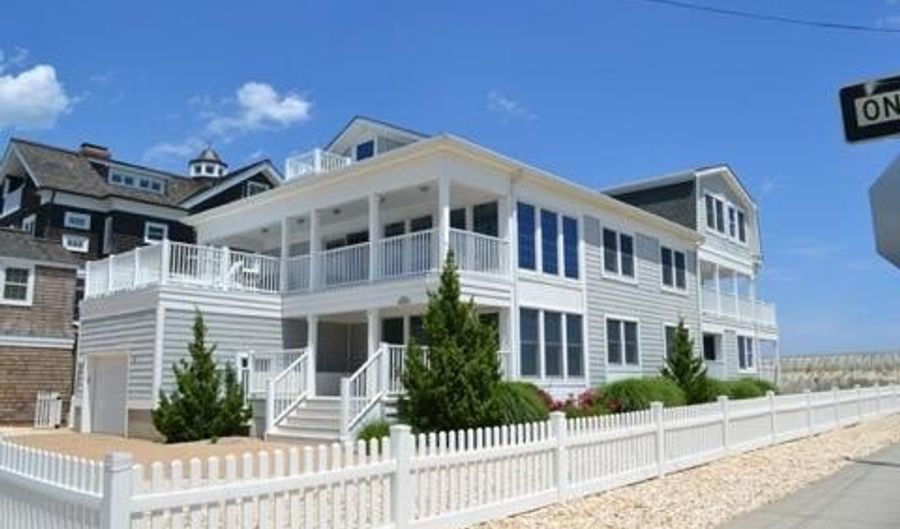 2 Bridge Ave, Bay Head, NJ 08742 - 6 Beds, 5 Bath