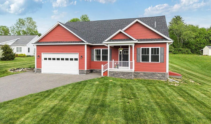 9 Fieldstone Dr, Augusta, ME 04330 - 3 Beds, 2 Bath