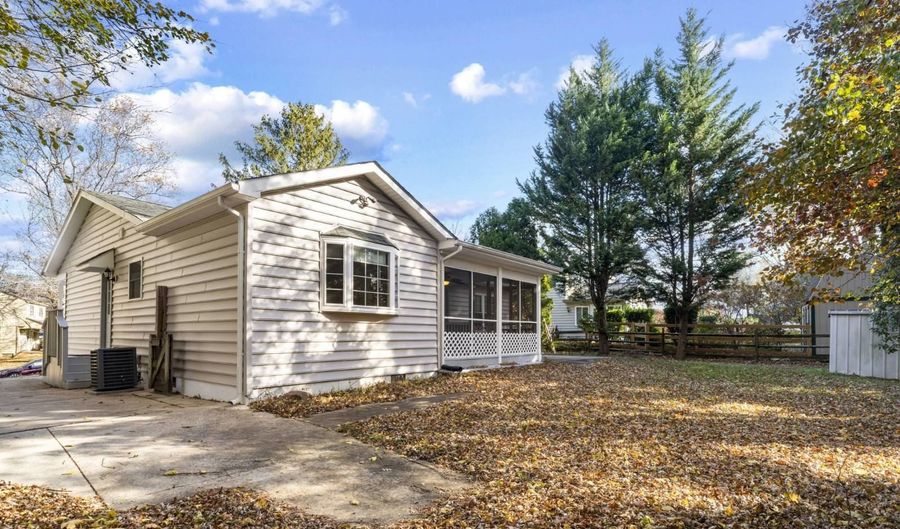 1516 Cedarwood Dr, Bel Air, MD 21014 - 4 Beds, 3 Bath