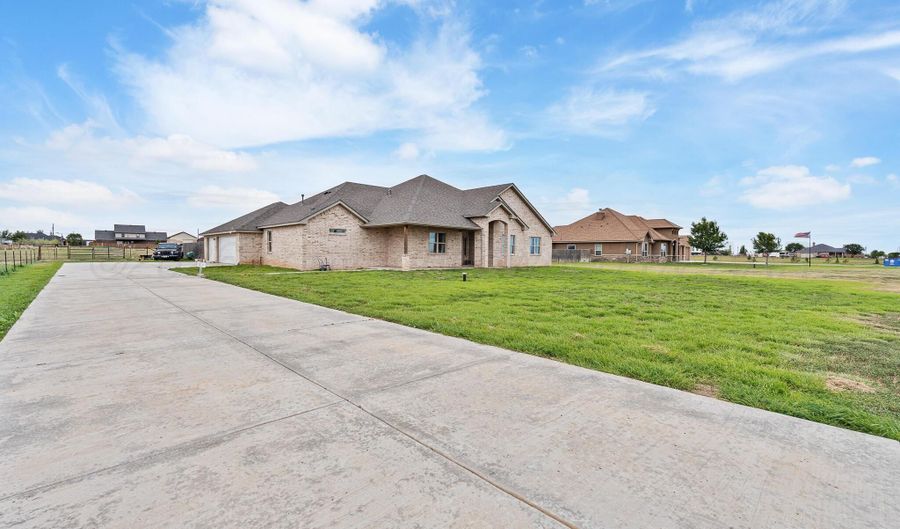 151 N FM 2381, Bushland, TX 79124 - 4 Beds, 3 Bath
