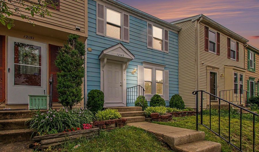 12149 BELTSVILLE Dr, Beltsville, MD 20705 - 3 Beds, 3 Bath