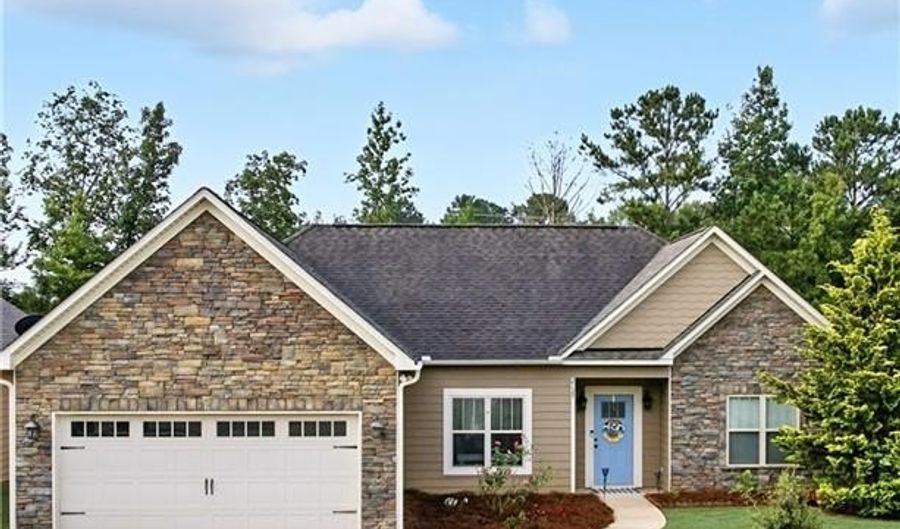 2139 AUTUMN RIDGE Way, Auburn, AL 36879 - 3 Beds, 2 Bath