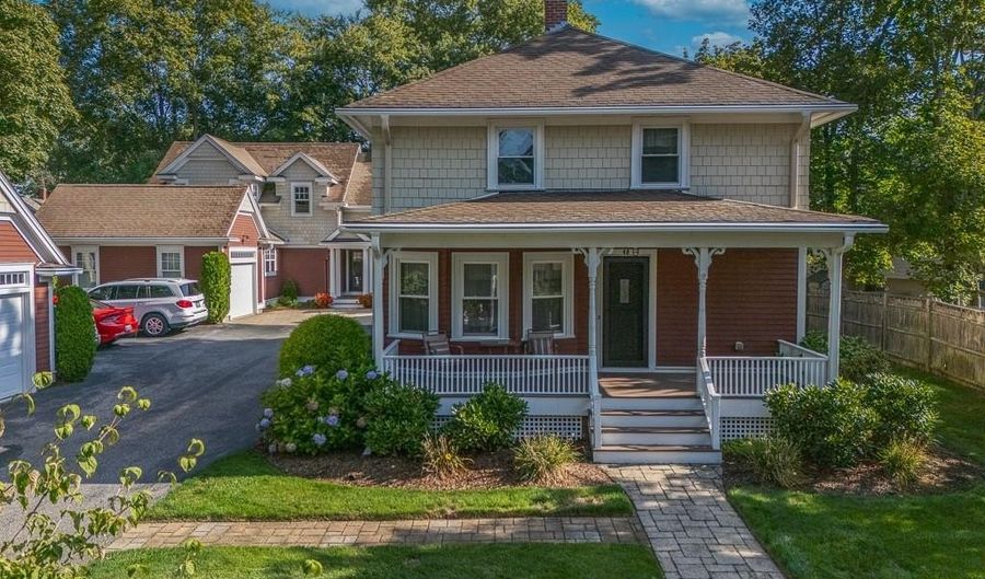 40 Vine St, East Greenwich, RI 02818 - 3 Beds, 3 Bath