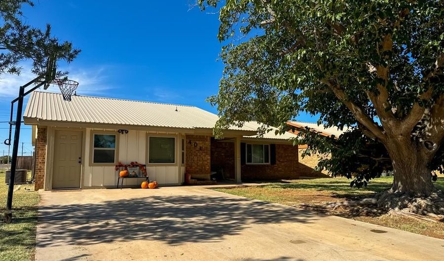 401 NW 10th St, Andrews, TX 79714 - 3 Beds, 2 Bath