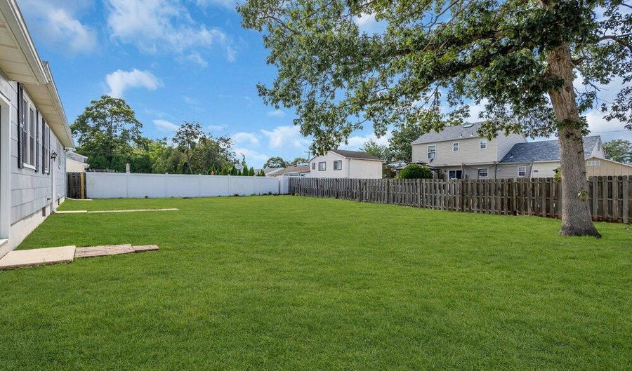 1020 Cable Ave, Beachwood, NJ 08722 - 3 Beds, 1 Bath
