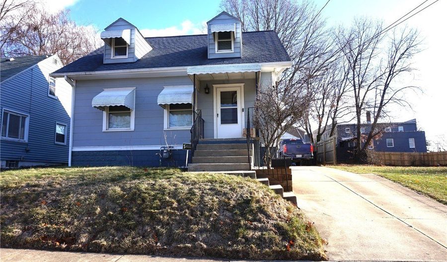 2083 17th St SW, Akron, OH 44314 - 3 Beds, 1 Bath