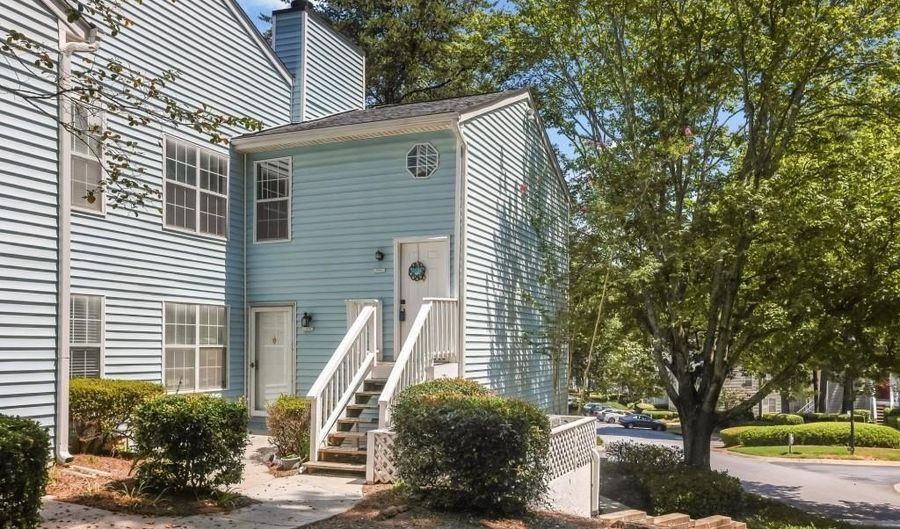 1008 Glenleaf Dr, Peachtree Corners, GA 30092 - 2 Beds, 2 Bath