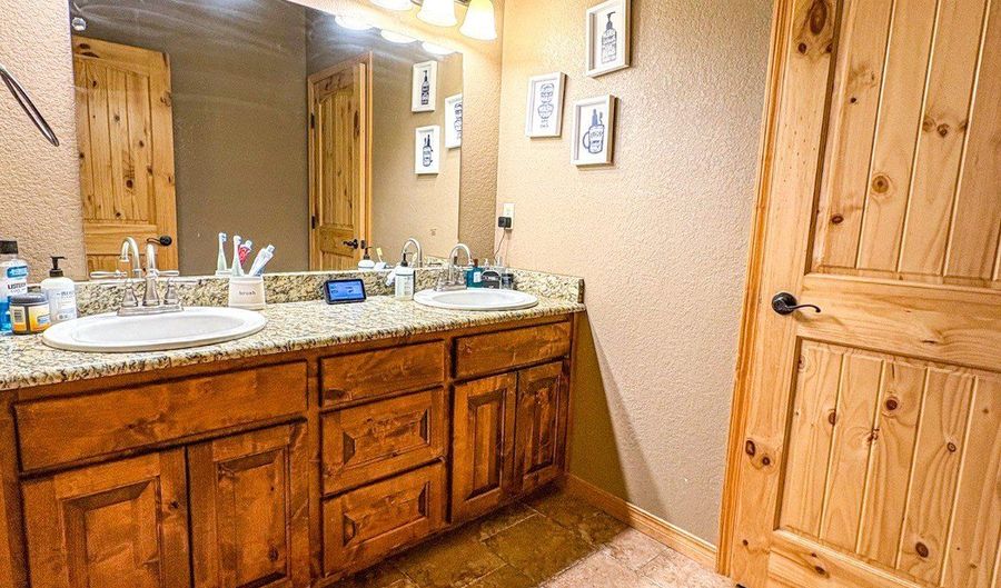 2279 E Decker Dr, Atoka, OK 74525 - 6 Beds, 3 Bath