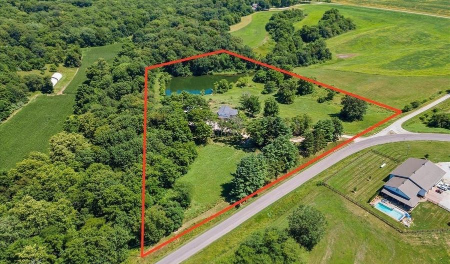 1541 Literberry Triopia Rd, Arenzville, IL 62611 - 5 Beds, 3 Bath