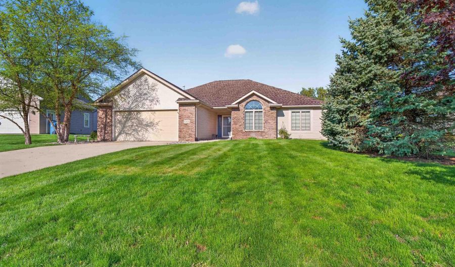 5406 Kodiak Trl, Auburn, IN 46706 - 3 Beds, 2 Bath