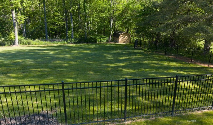 8047 Lavelle Rd, Athens, OH 45701 - 4 Beds, 4 Bath