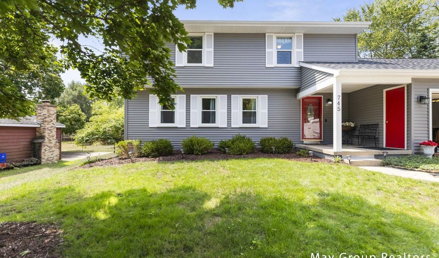 745 Adaway Ave SE, Ada, MI 49301 - 4 Beds, 2 Bath