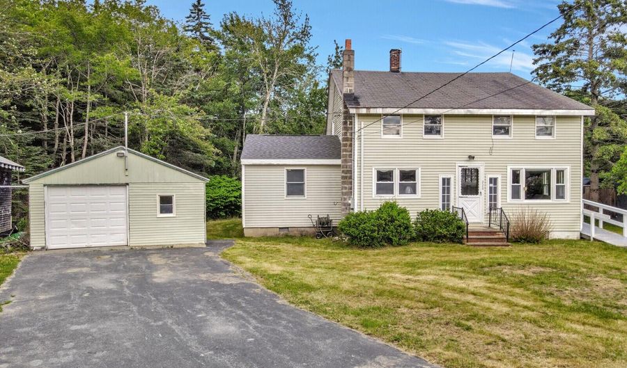 226 Atlantic Ave, Boothbay Harbor, ME 04538 - 4 Beds, 2 Bath