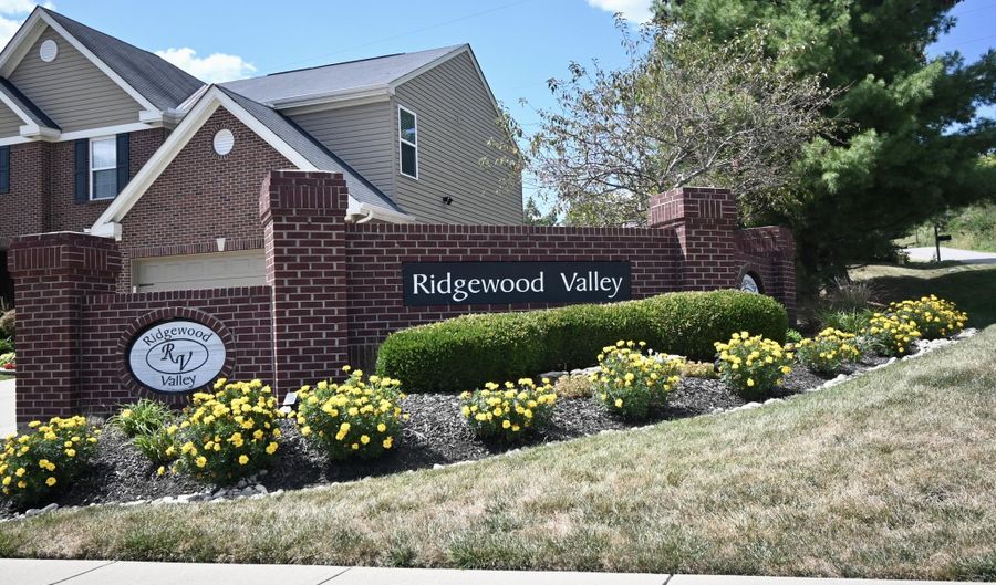 42 Ridgewood Dr, Alexandria, KY 41001 - 3 Beds, 2 Bath