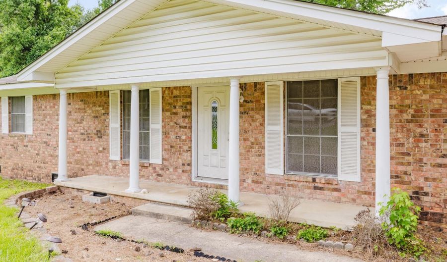 614 HOUSTON, Benton, AR 72015 - 3 Beds, 2 Bath