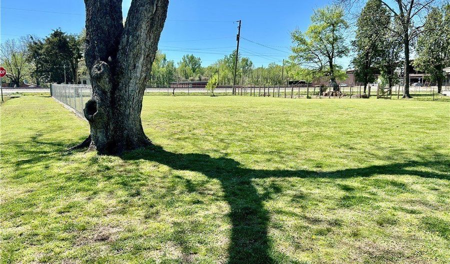 103 Ave 4 NW, Atkins, AR 72823 - 4 Beds, 3 Bath
