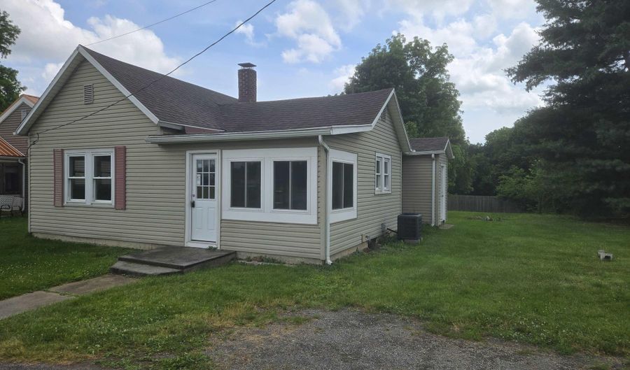 1398 S US33 Hwy, Albion, IN 46794 - 2 Beds, 1 Bath