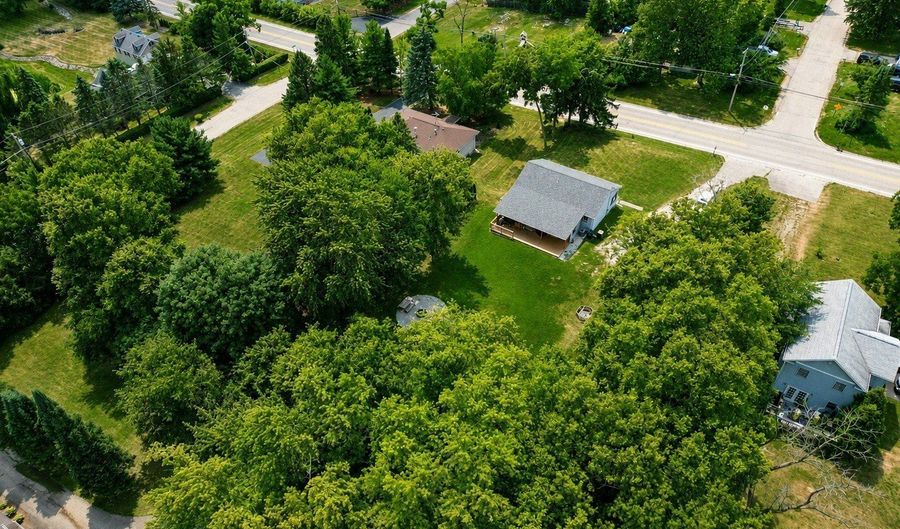 42981 N LAKE Ave, Antioch, IL 60002 - 3 Beds, 1 Bath