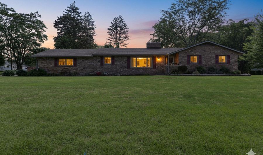 4403 W Riverview Dr, Alma, MI 48801 - 3 Beds, 3 Bath