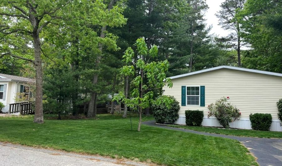 8 King Philip Rd kin008, Coventry, RI 02816 - 2 Beds, 2 Bath